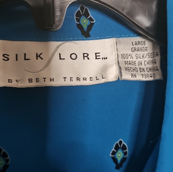 Blue Longsleeve Flowy Patterned Silk Blouse Size Large - Picture 4 of 4